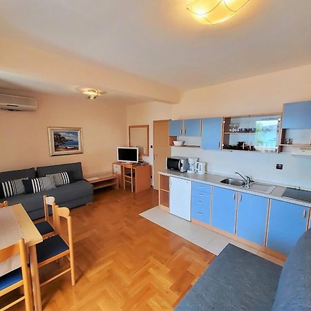 Apartments Petra I Karlo Turanj Rom bilde