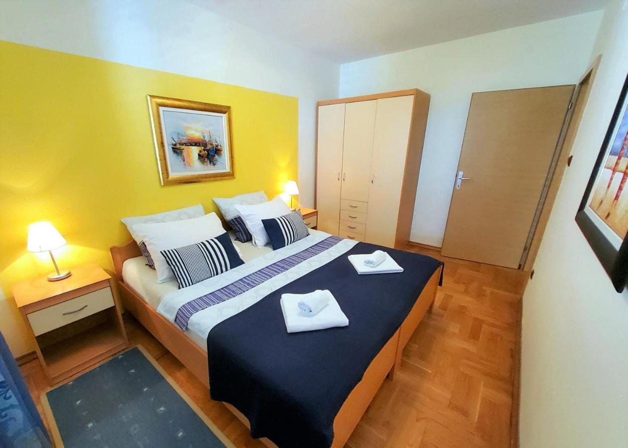 Apartments Petra I Karlo Turanj Eksteriør bilde
