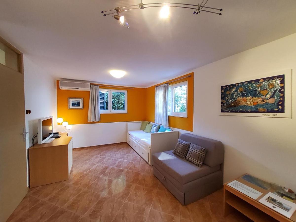 Apartments Petra I Karlo Turanj Rom bilde